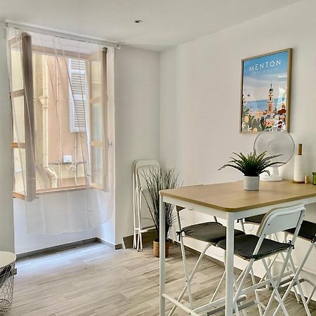 Historical Rue Longue Apartment Menton Exterior photo